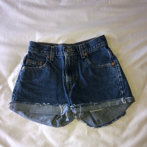 Levi’s High Waisted Shorts - Picture 1 of 6